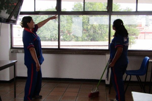 Busco personal para limpieza de salones